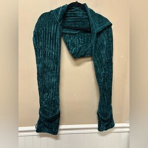 Sholdit Green Uptown Multi Pocket Hoodie Scarf